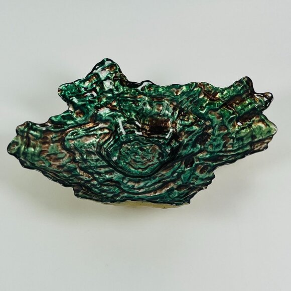 Handmade Art Glass Iridescent Green Oyster Shell Shape Free From Centerpiece - Picture 2 of 9